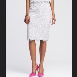Banana Republic Scallop Lace Pencil Skirt